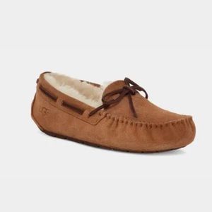 Ugg moccasins in chestnut